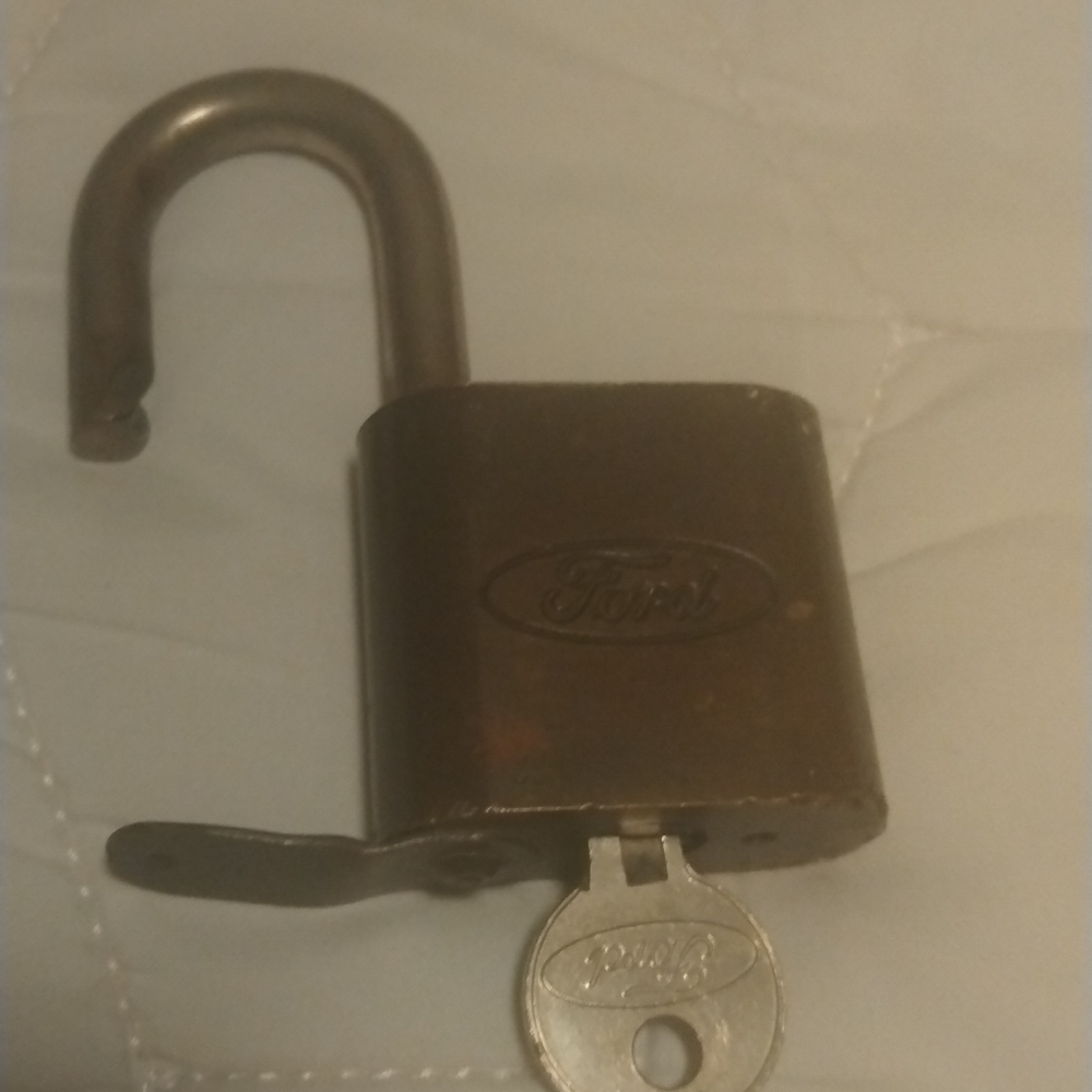 VTG Ford brass lock